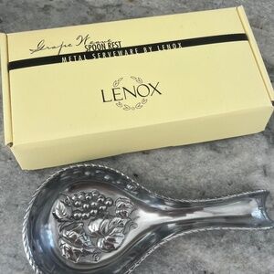 BRAND NEW Vintage Lenox Leaves & Grapes Metal Spoon Rest